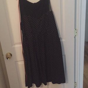The most comfortable polka dot dress-with pockets!